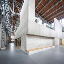 This picture shows building one, the historical building of the new Campus Derendorf of Hochschule Düsseldorf. This building includes the University Library and the Campus IT.